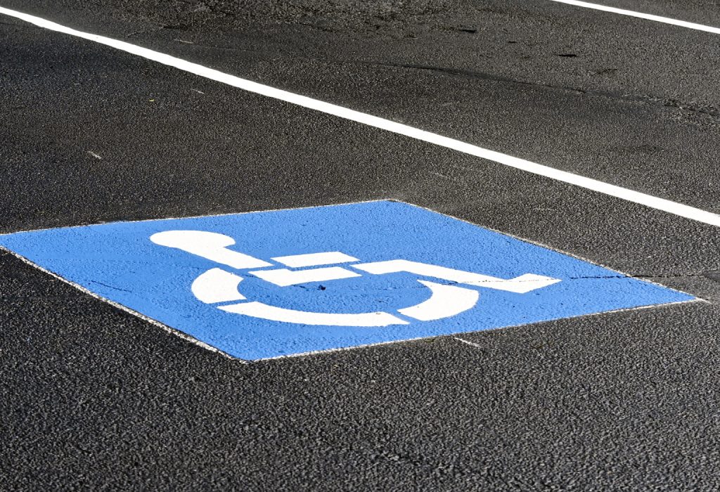 Parken Auf Behindertenparkplatz Strafe